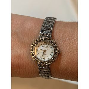 Alex L. Vintage Silver Tone Mother of Pearl Watch